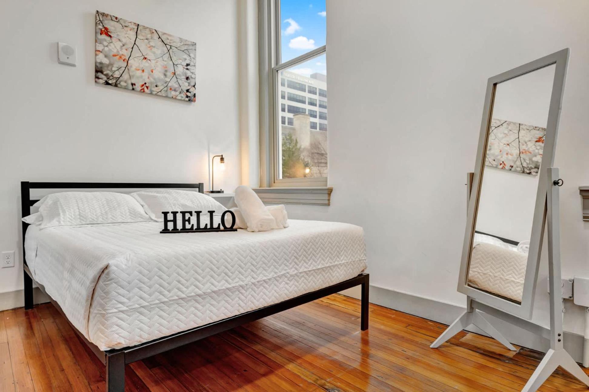 Bright And Modern In # 305 * Louisville
